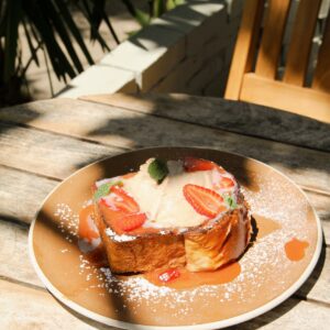 guava strawberry french toast